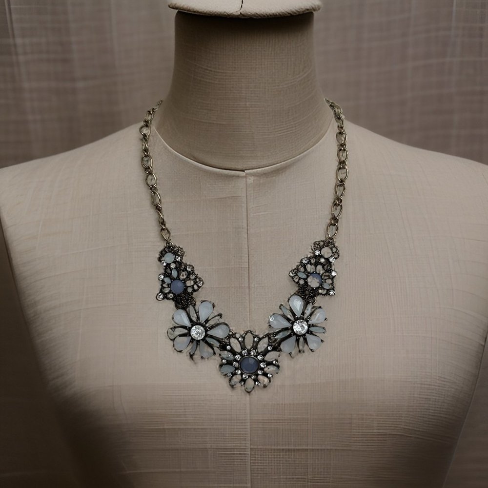 VivIinsider Flower - Exclusive Jewelry